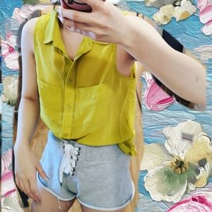 Banana republic mustard sleeveless collar top